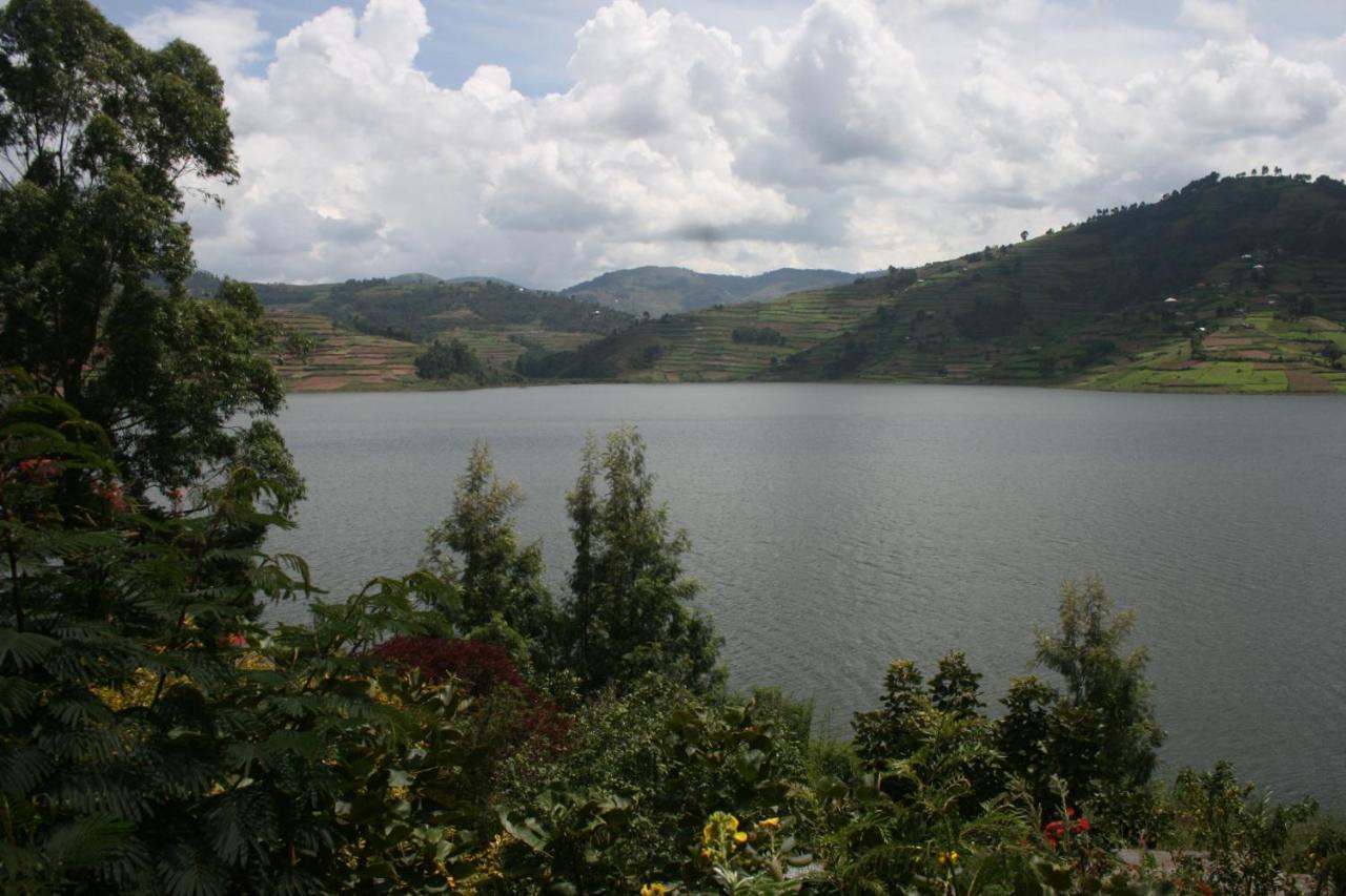 Kabale Amasiko Homestay Lake Bunyonyi מראה חיצוני תמונה