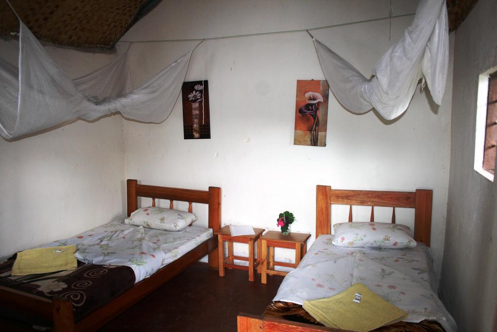 Kabale Amasiko Homestay Lake Bunyonyi מראה חיצוני תמונה