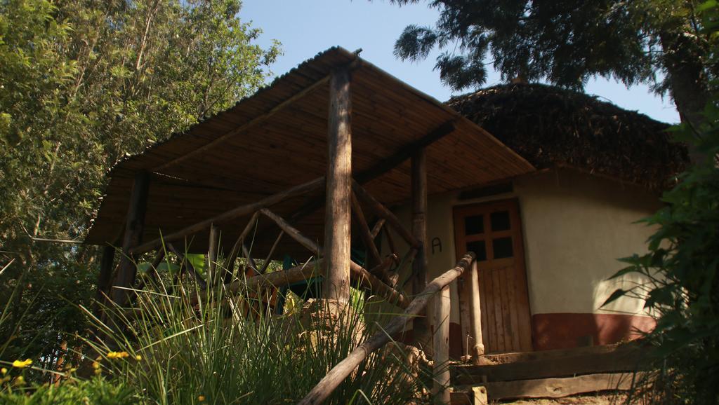 Kabale Amasiko Homestay Lake Bunyonyi מראה חיצוני תמונה